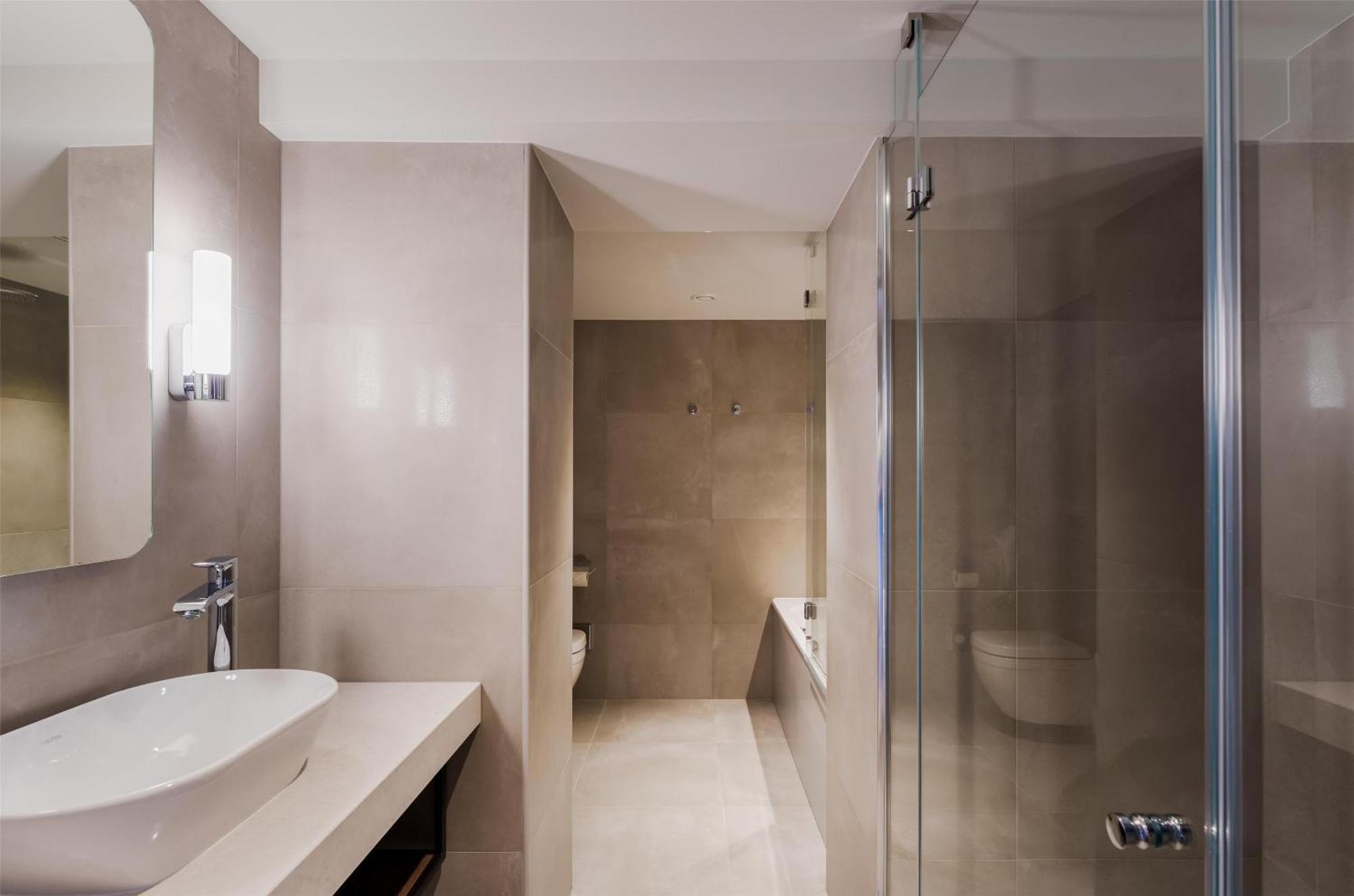 Suite with Spa Access,1672560862:JPEG