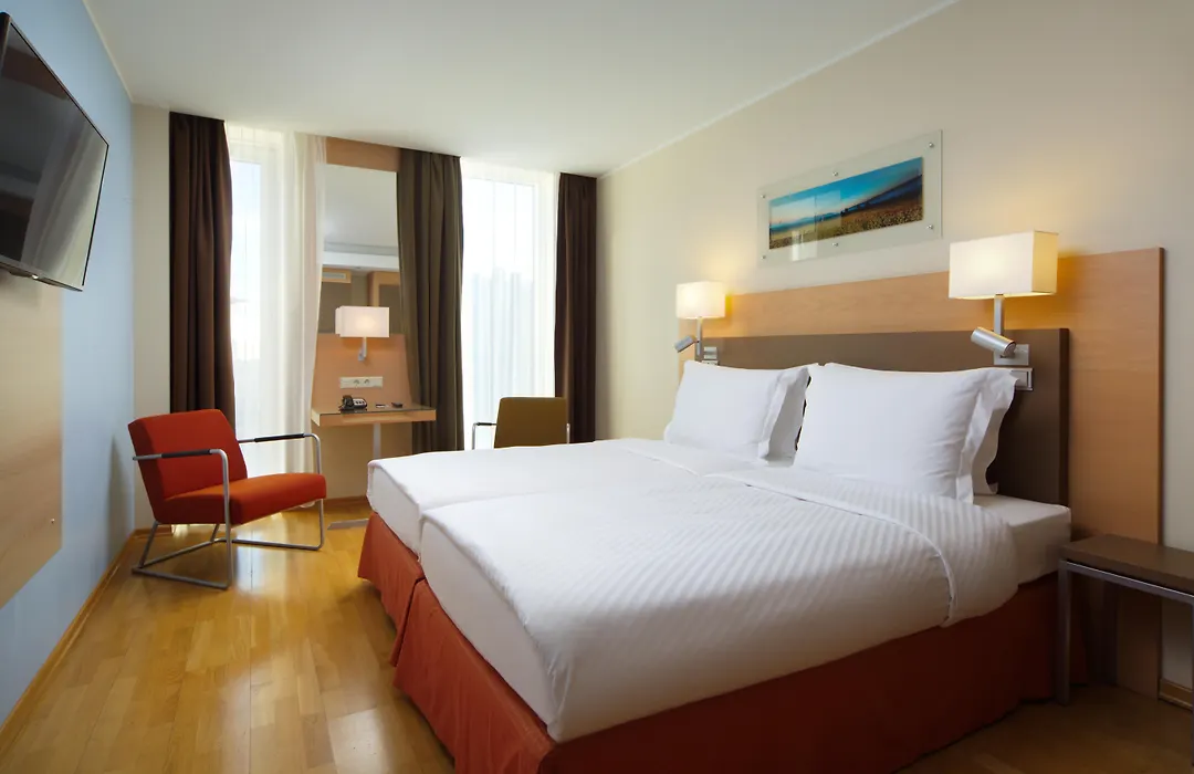 Radisson Blu Latvija Conference & Spa Hotel, Riga-1